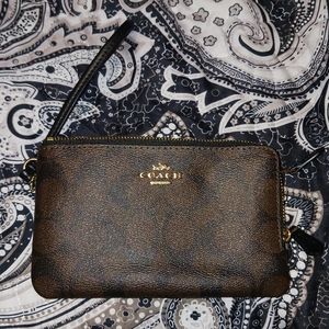 Coach Layla Zip around wristlet